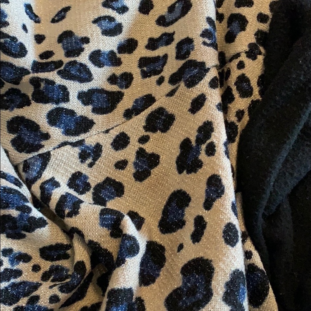 Cheetah sweater - Picture 5 of 5